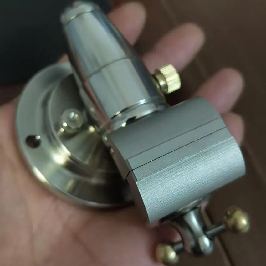 The vise at an angle, brass-topped lever visible