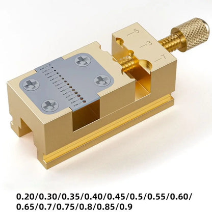 The 14 hole plate, sizes 0.20 to 0.90 mm