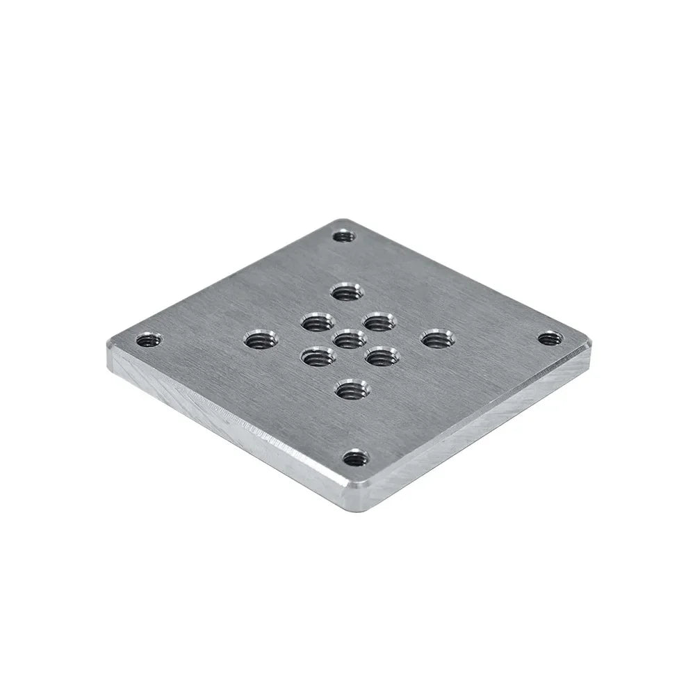 The plate seen at an angle, showing its thickness