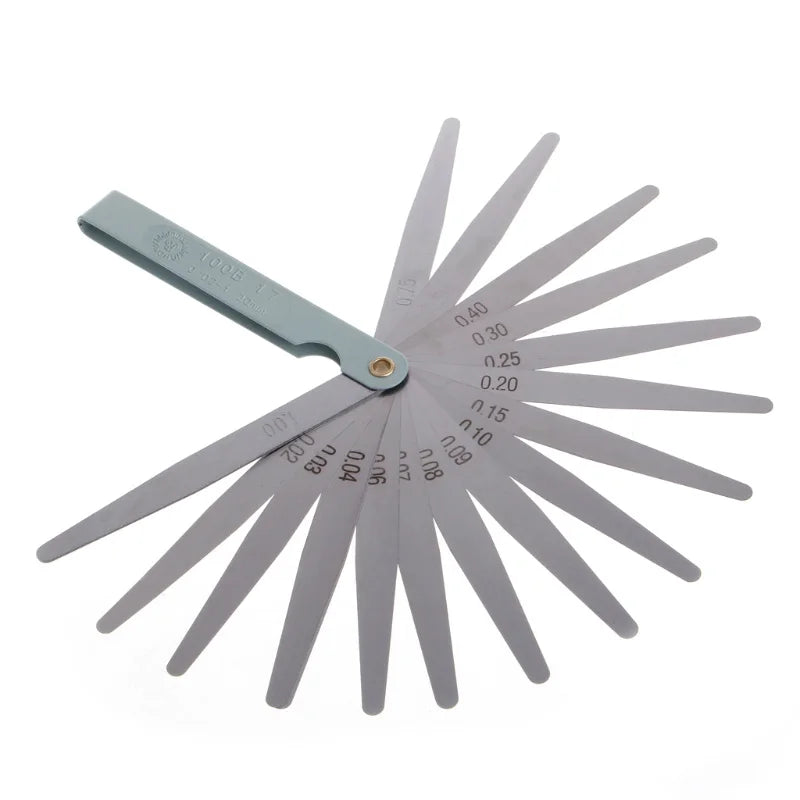 A single blade in a gap
