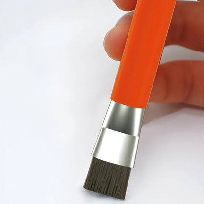 Close view of the bristles
