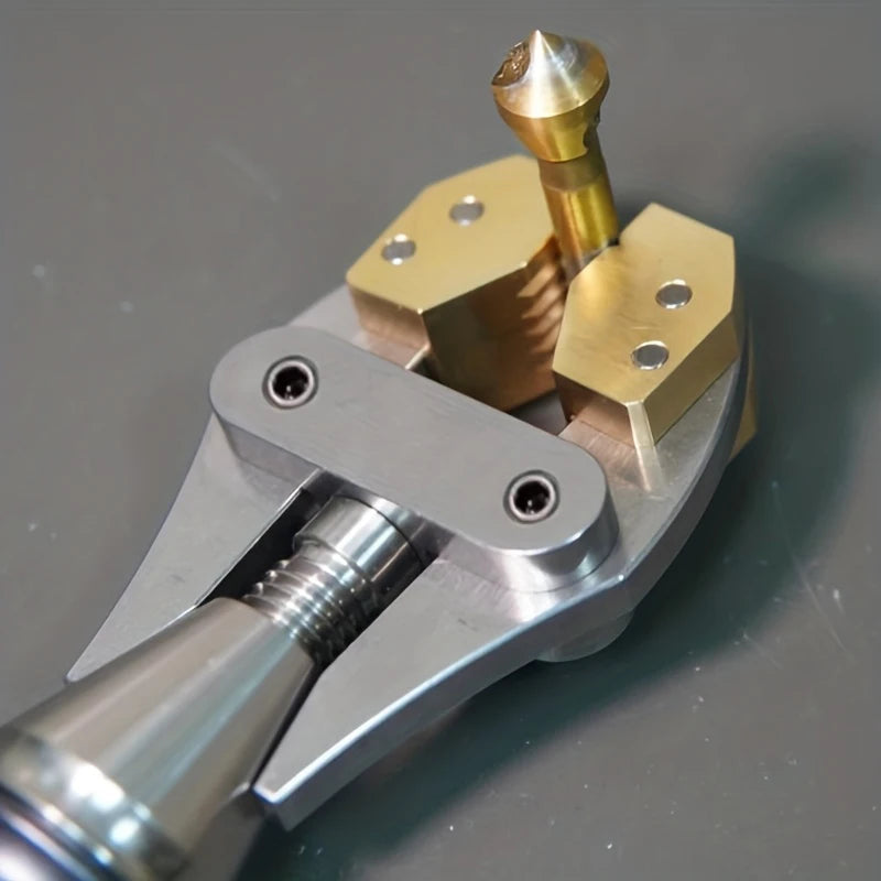 Hand vise thumbscrew adjustment